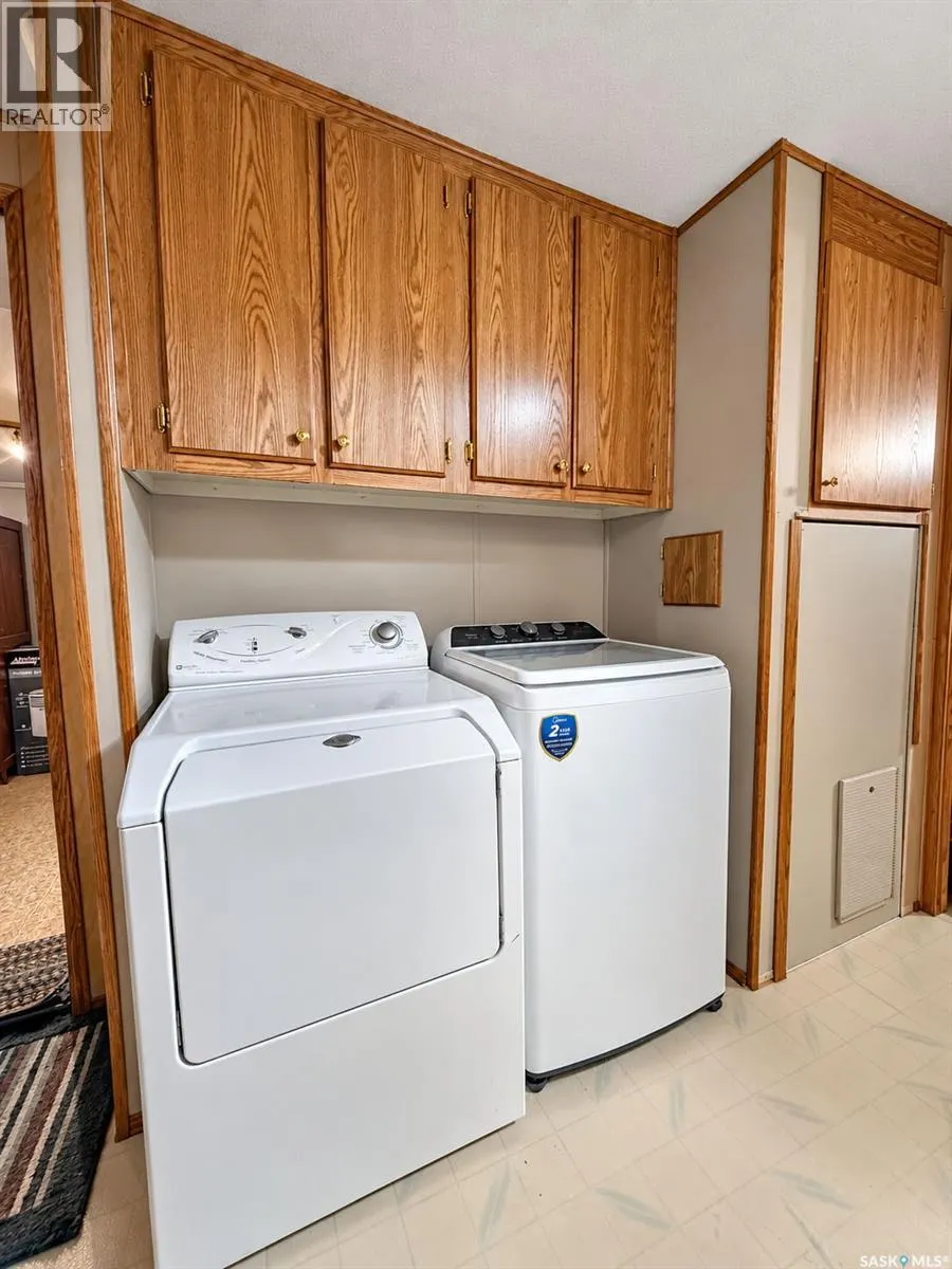 93 Eastview Trailer COURT