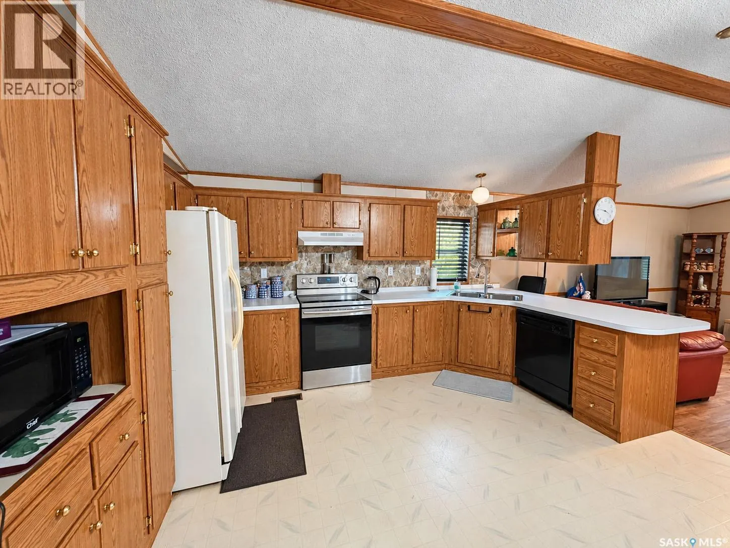 93 Eastview Trailer COURT