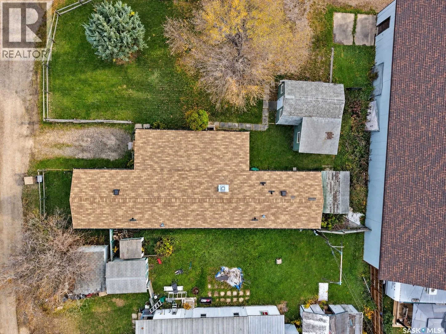 93 Eastview Trailer COURT