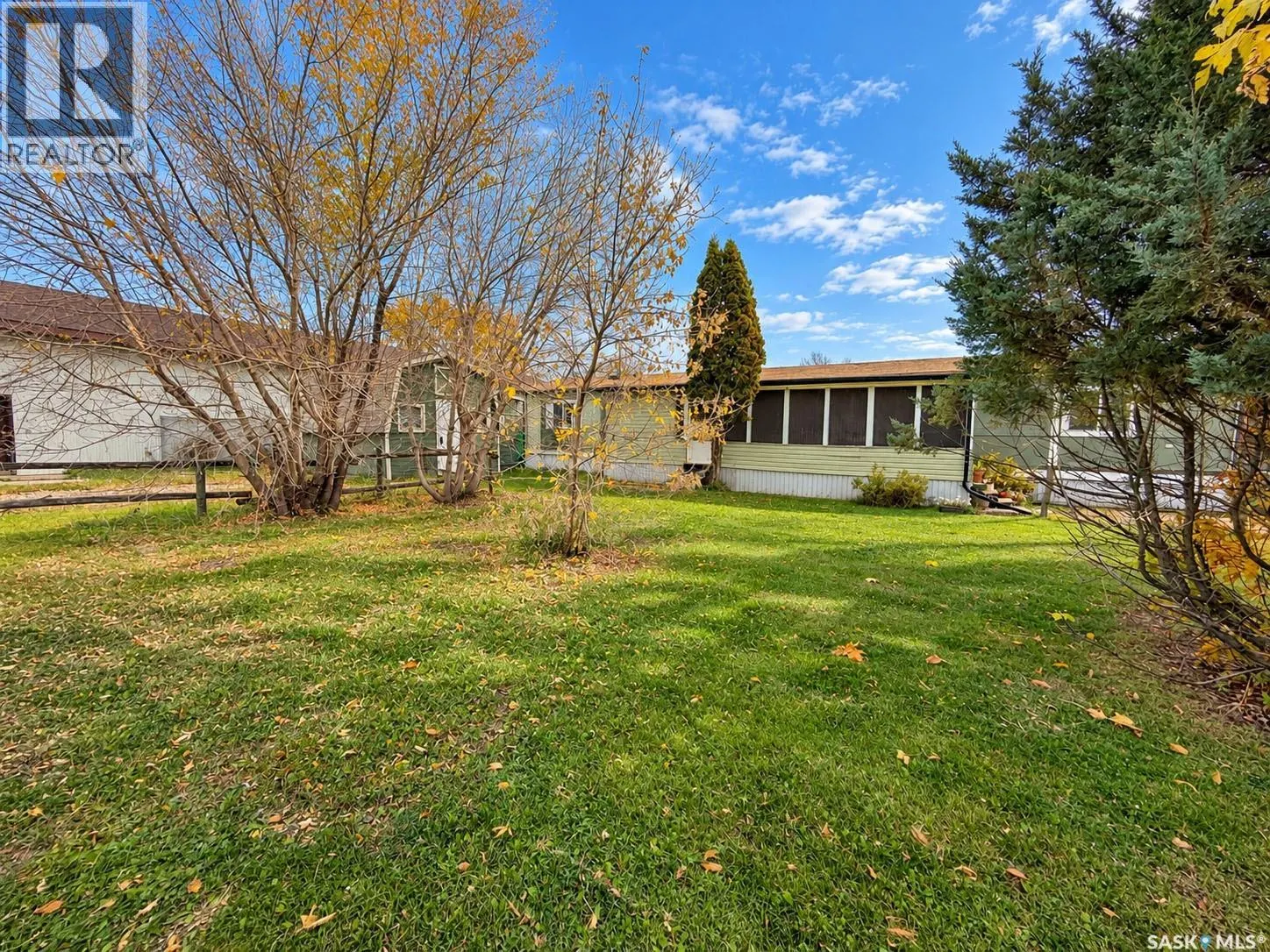 93 Eastview Trailer COURT