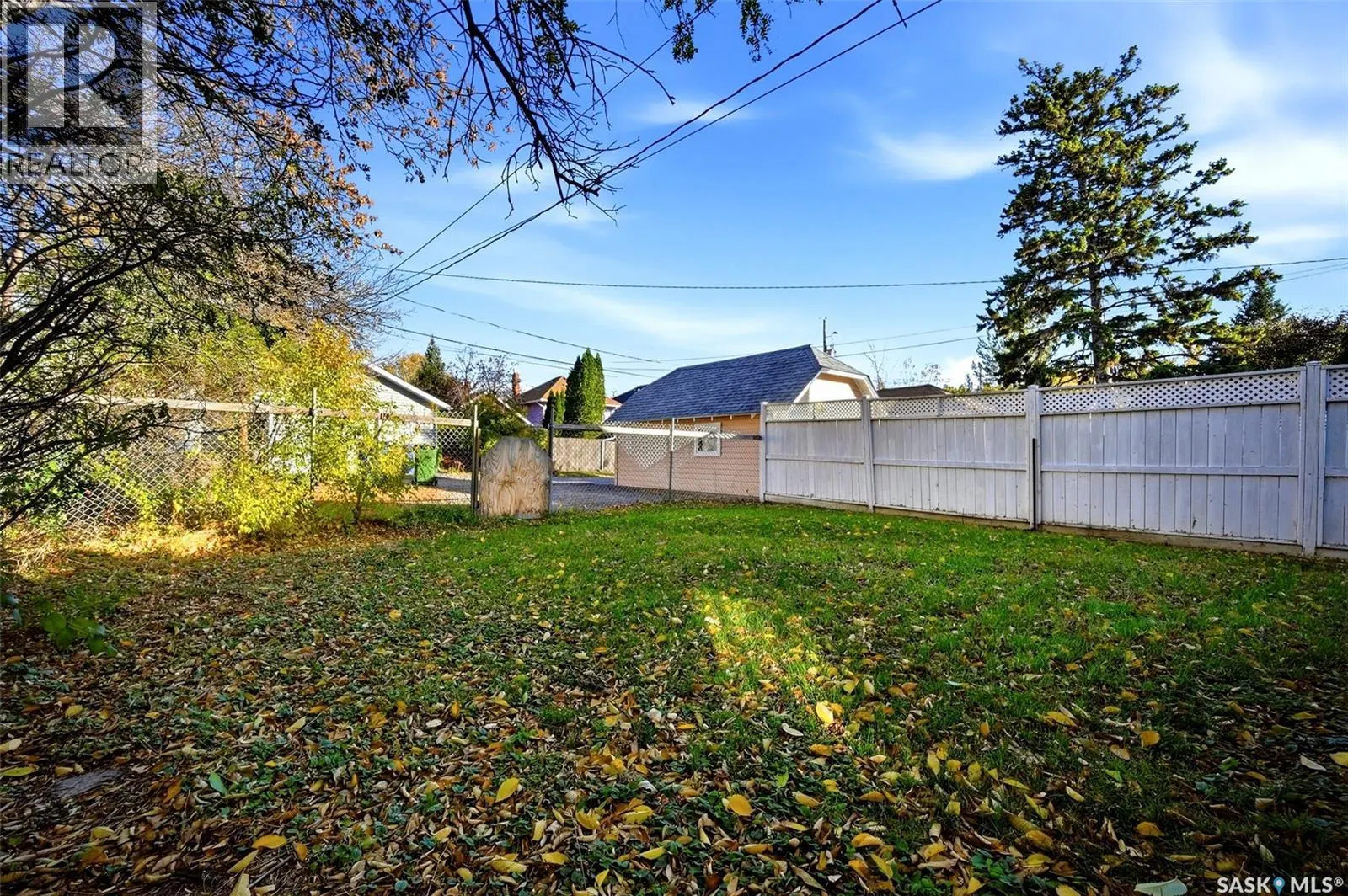 3129 Retallack STREET
