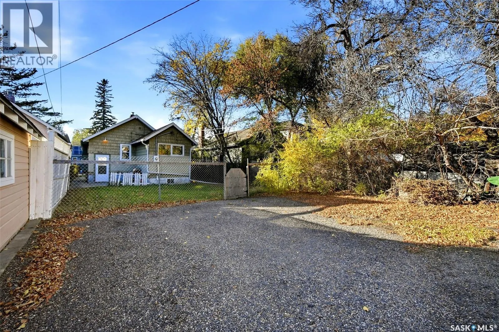 3129 Retallack STREET