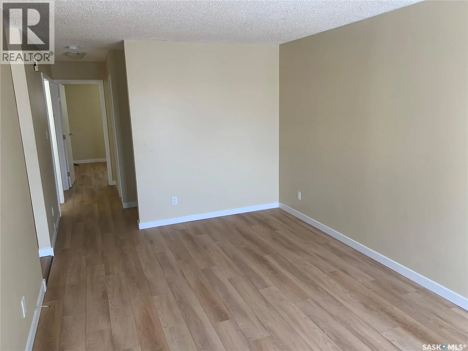 111 M AVENUE S