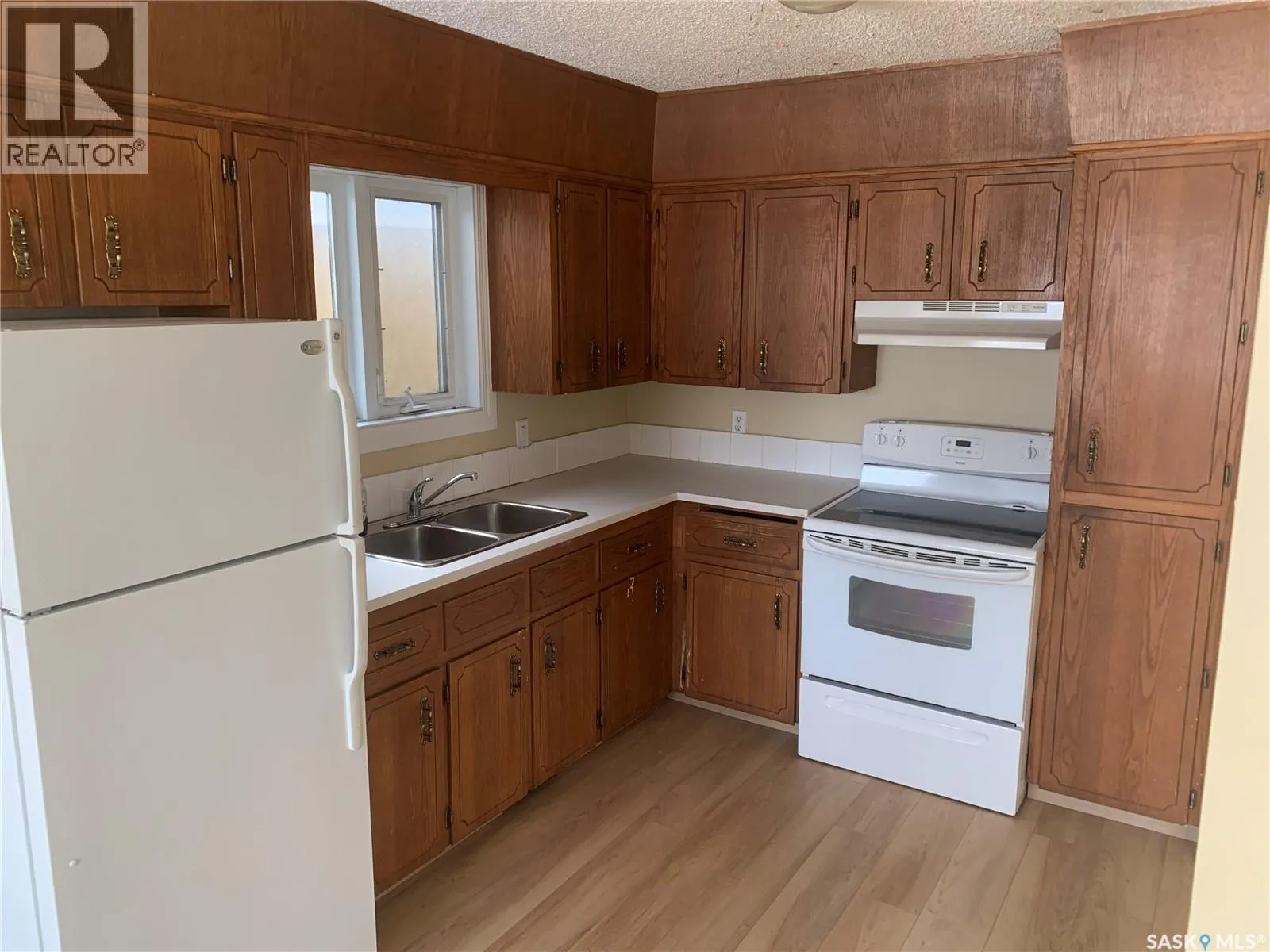 111 M AVENUE S