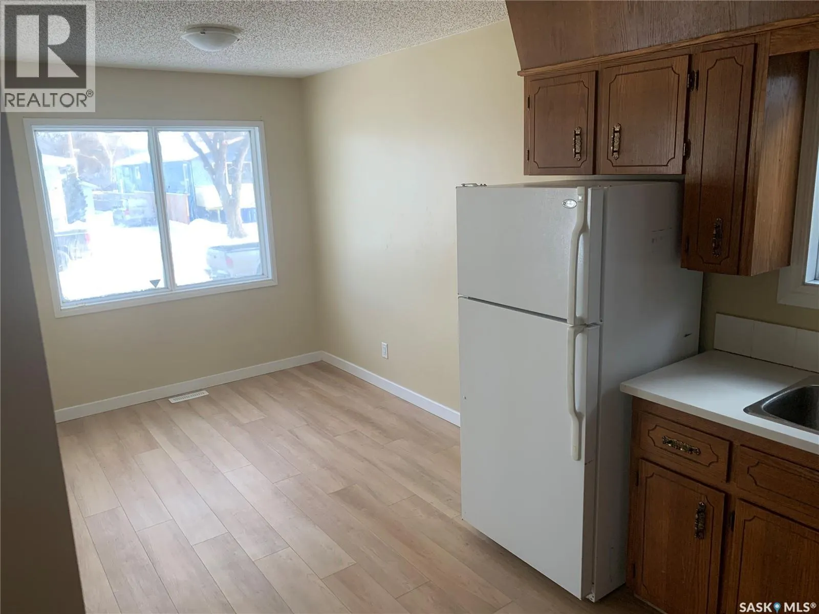 111 M AVENUE S