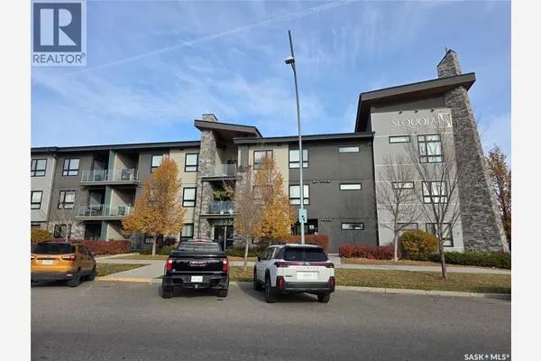 216 235 Evergreen SQUARE