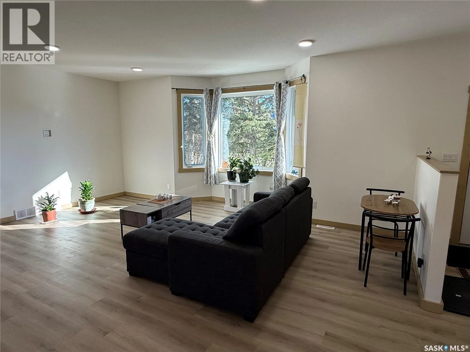 108 Central AVENUE