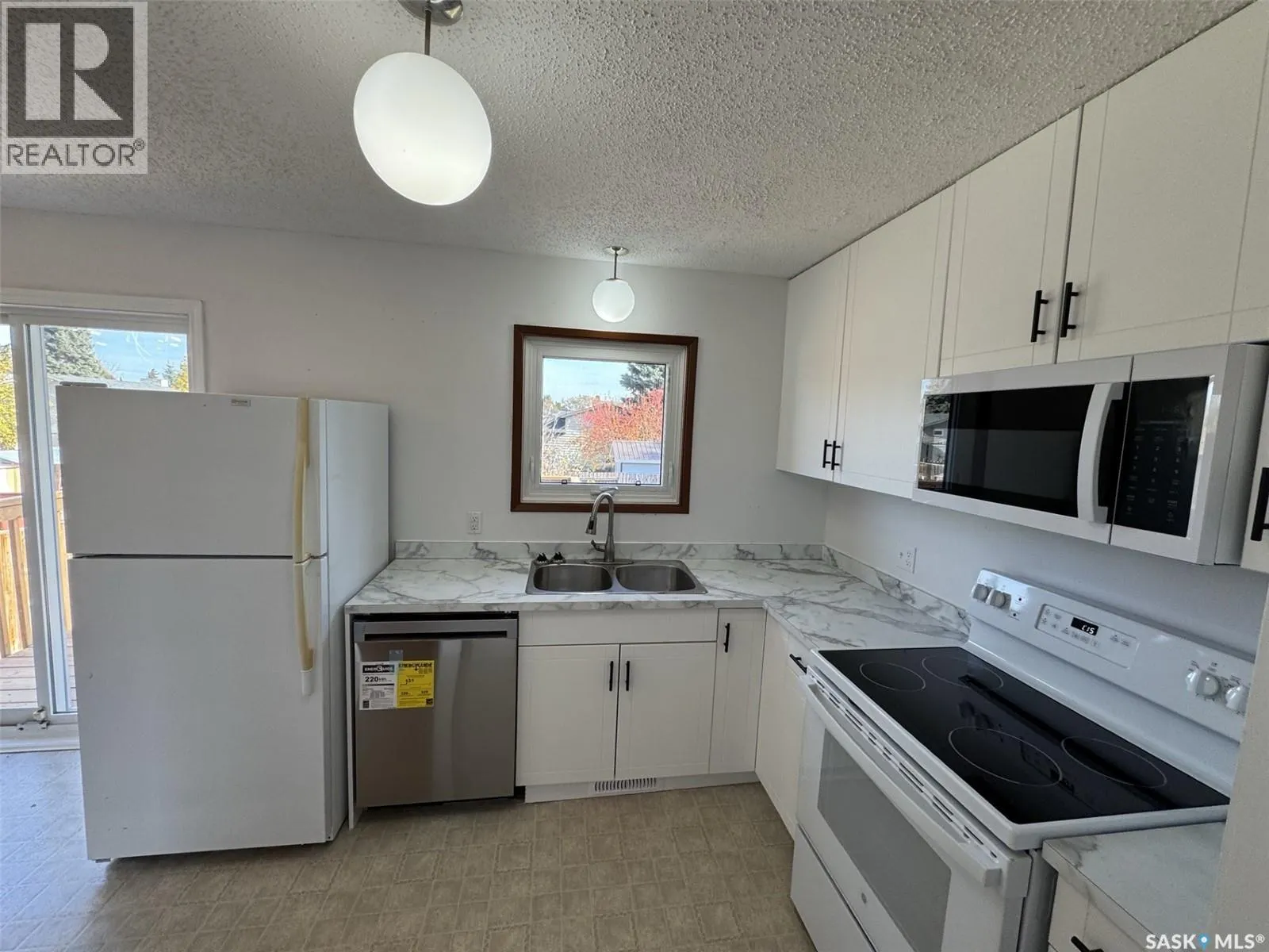 522 Silverwood ROAD
