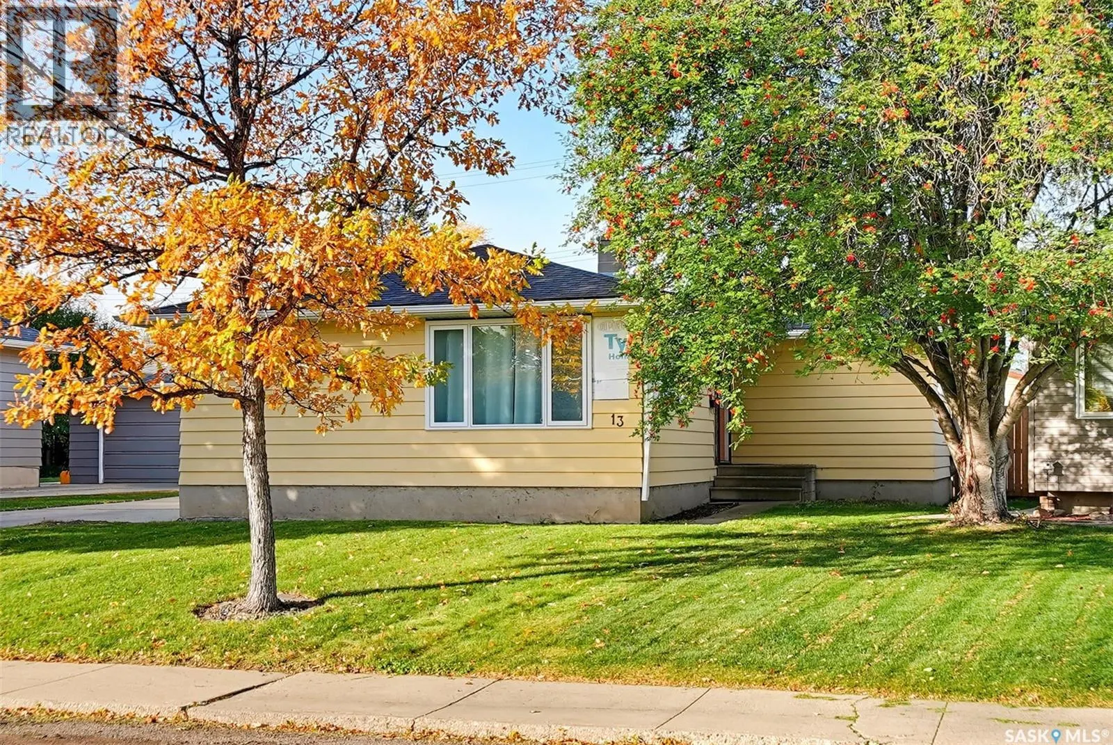 13 Stewart AVENUE