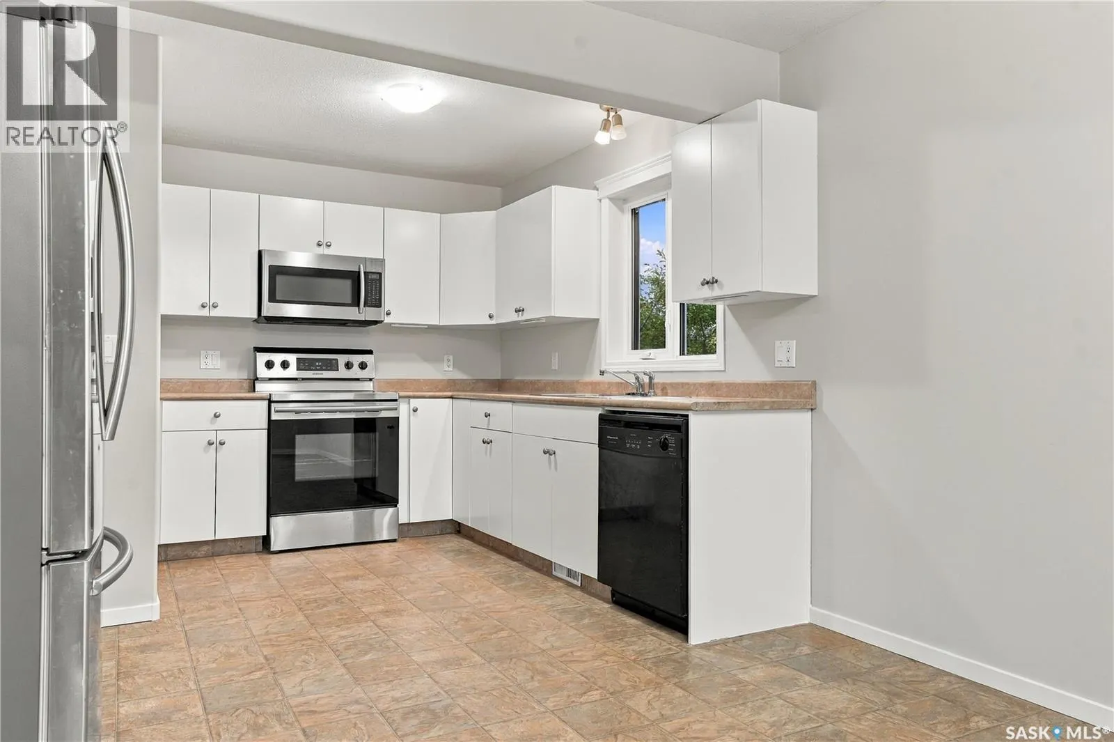 3158 37TH STREET W
