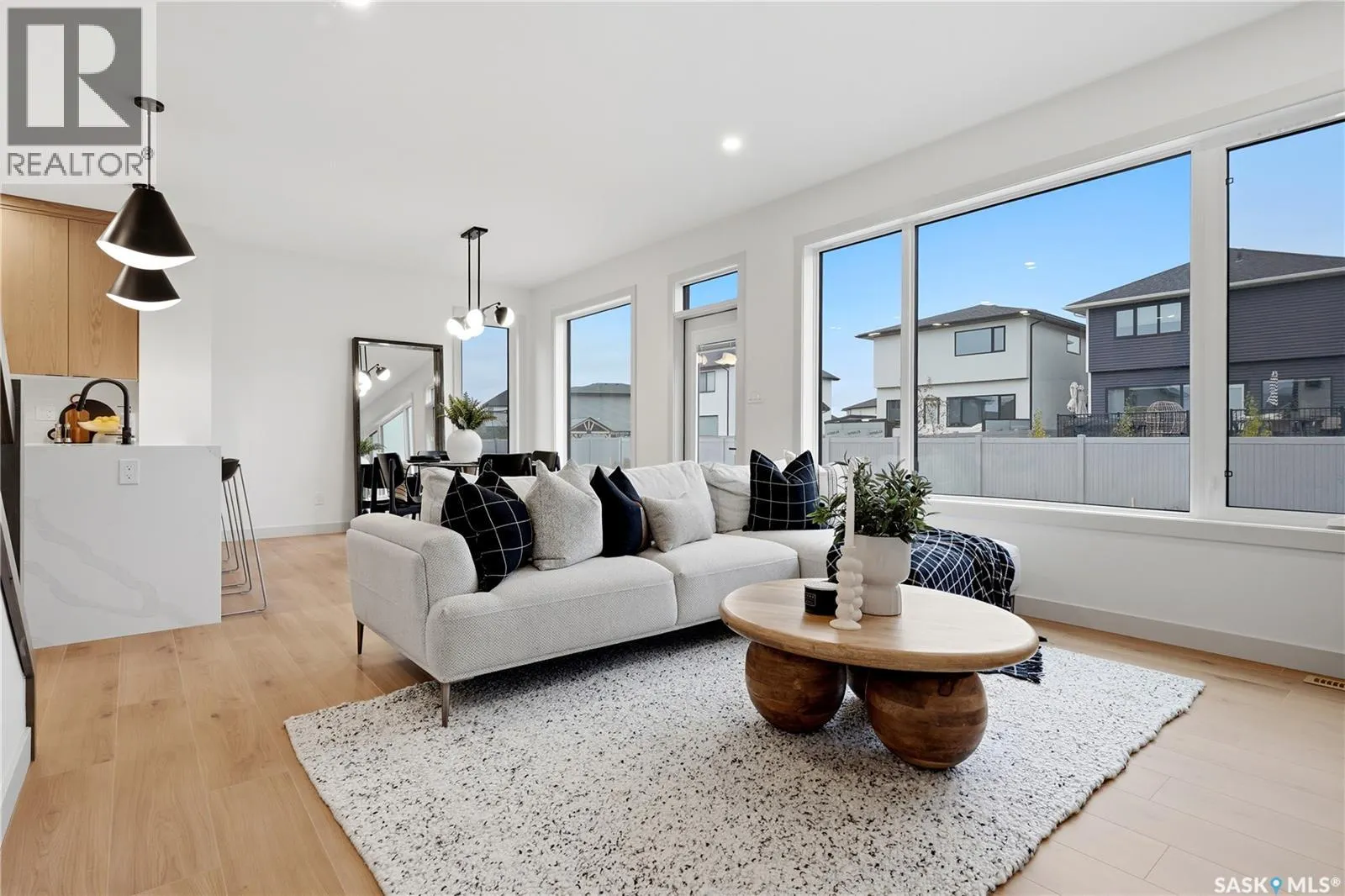 11 Vancouver CRESCENT