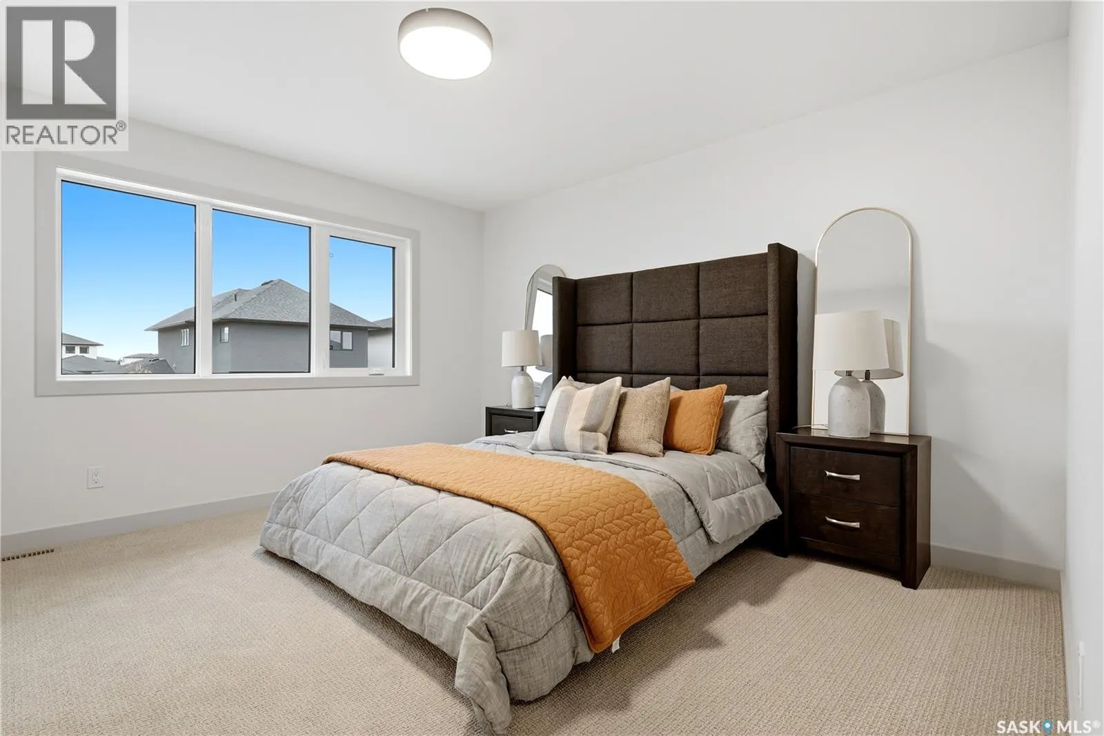 11 Vancouver CRESCENT