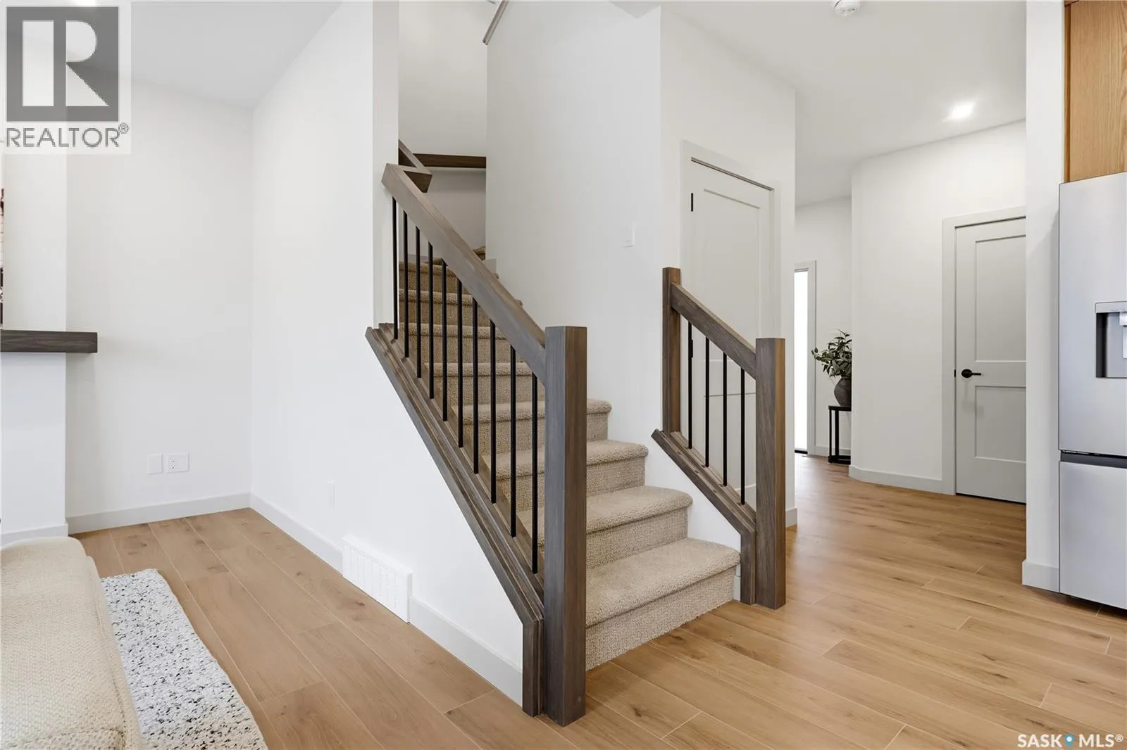 11 Vancouver CRESCENT