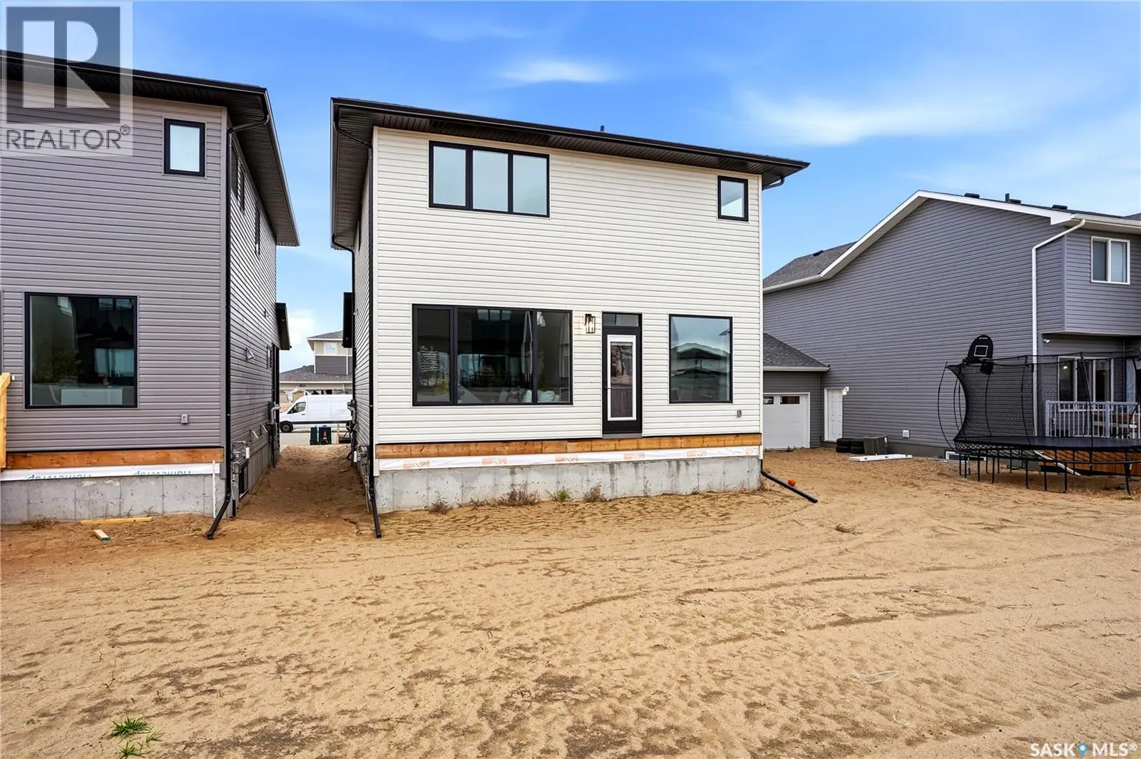 11 Vancouver CRESCENT