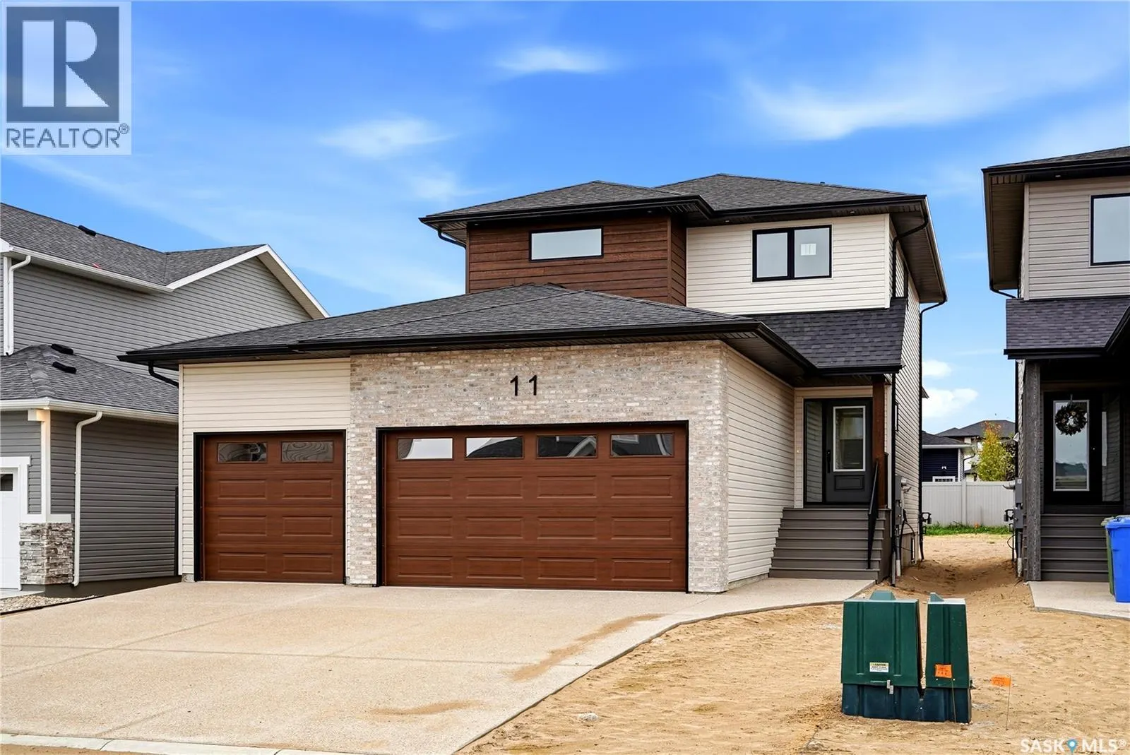 11 Vancouver CRESCENT