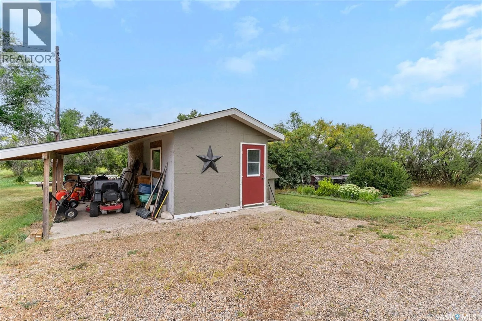 13.04 Acreage by Lake Diefenbaker