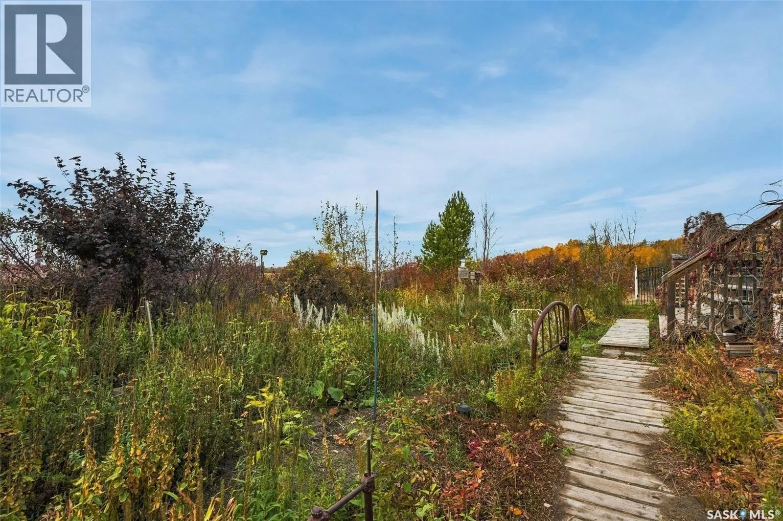 Pike Lake Scenic Country Acreage