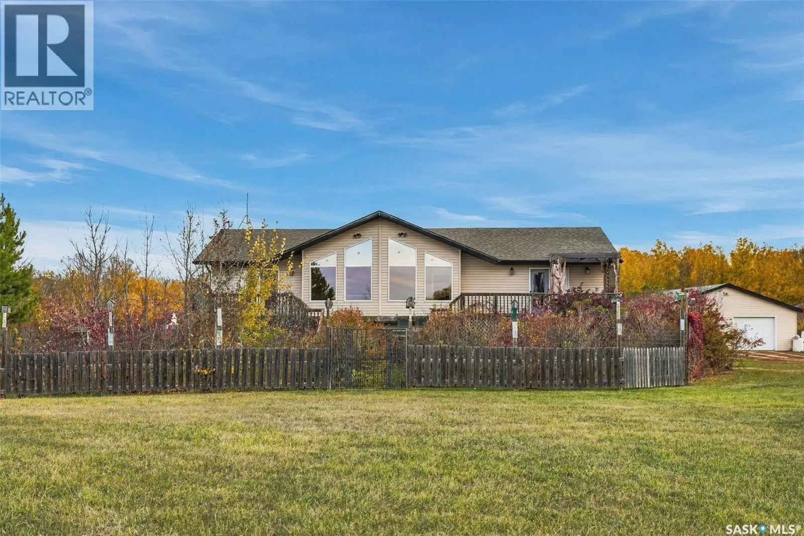 Pike Lake Scenic Country Acreage