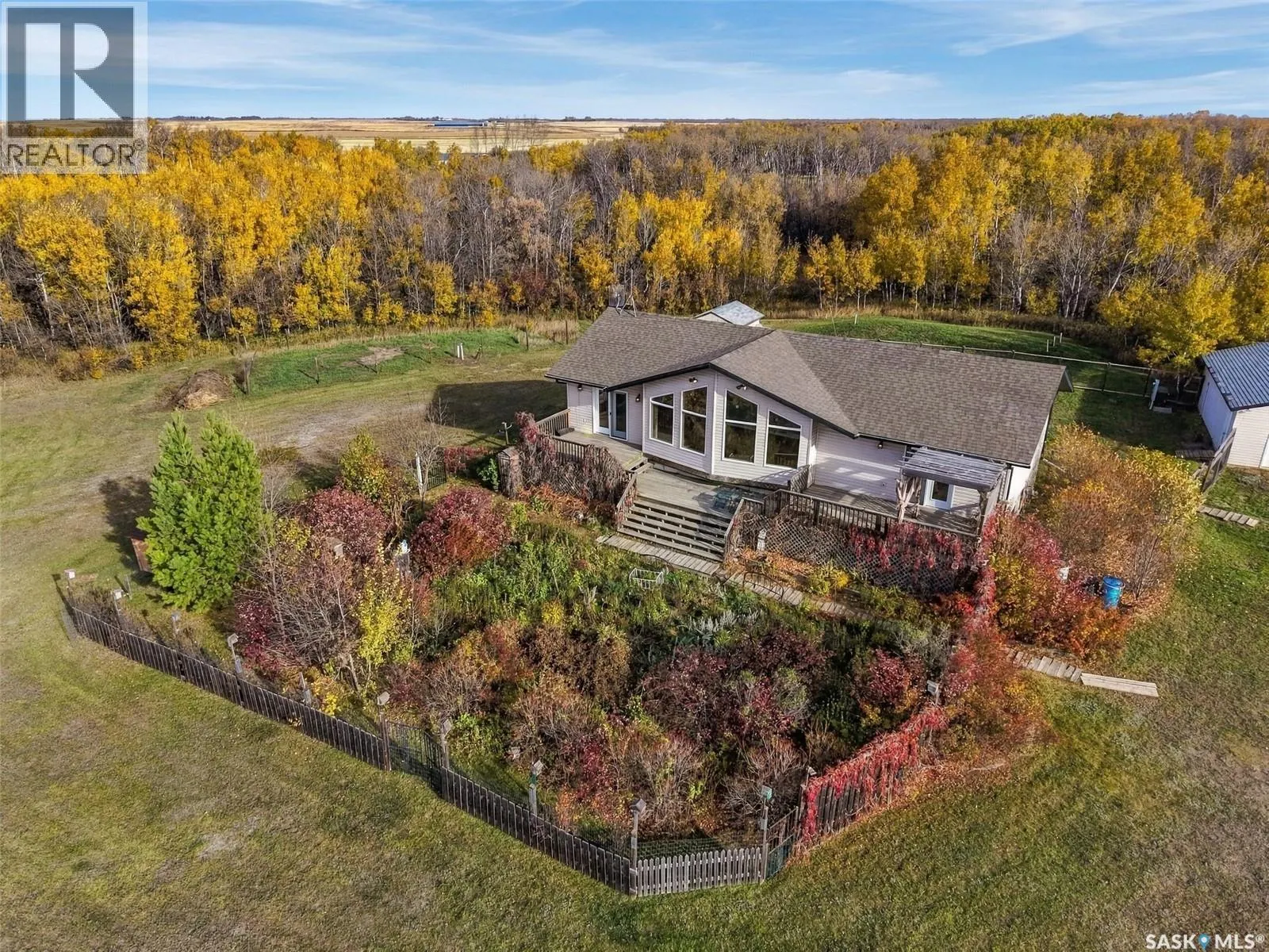 Pike Lake Scenic Country Acreage