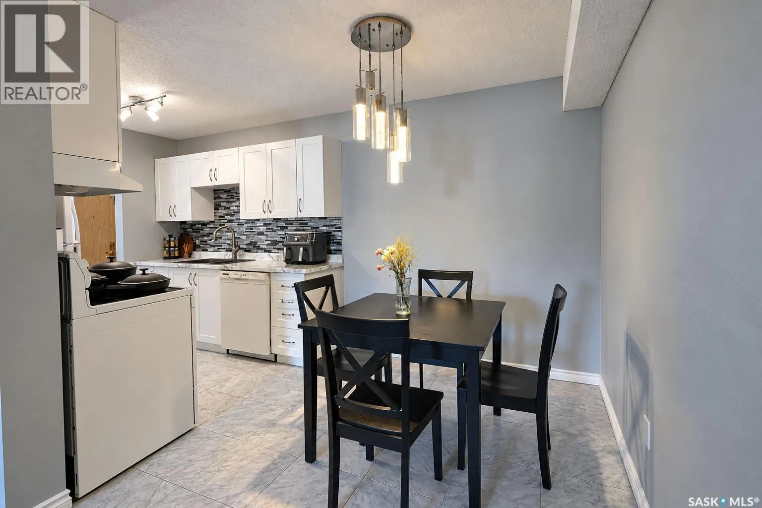105 1580 Olive Diefenbaker DRIVE