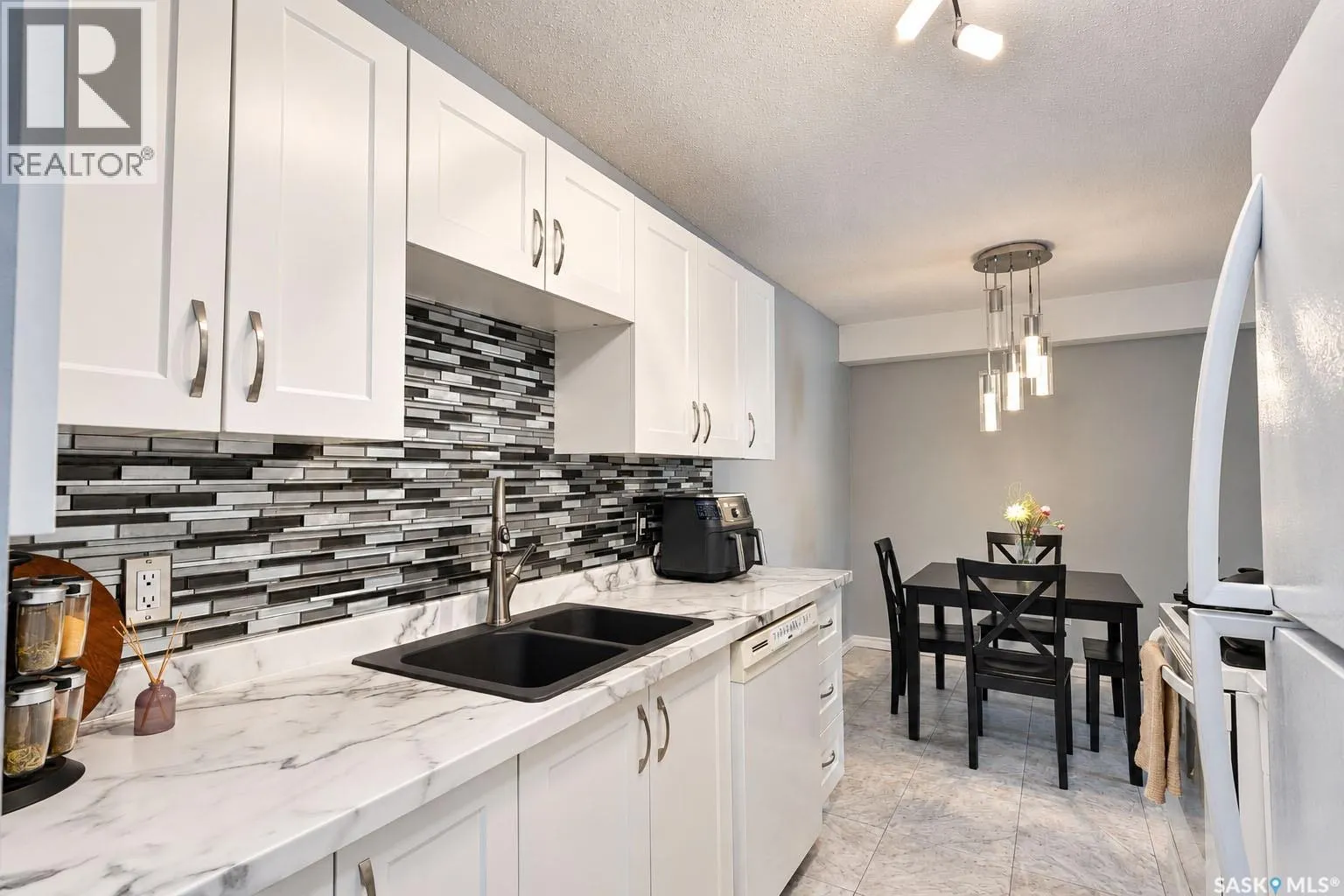 105 1580 Olive Diefenbaker DRIVE
