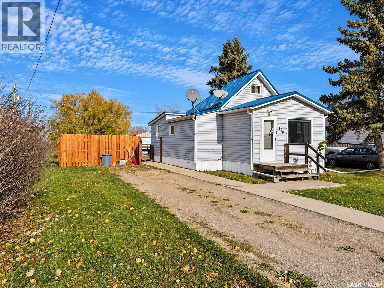 790 Saskatchewan AVENUE