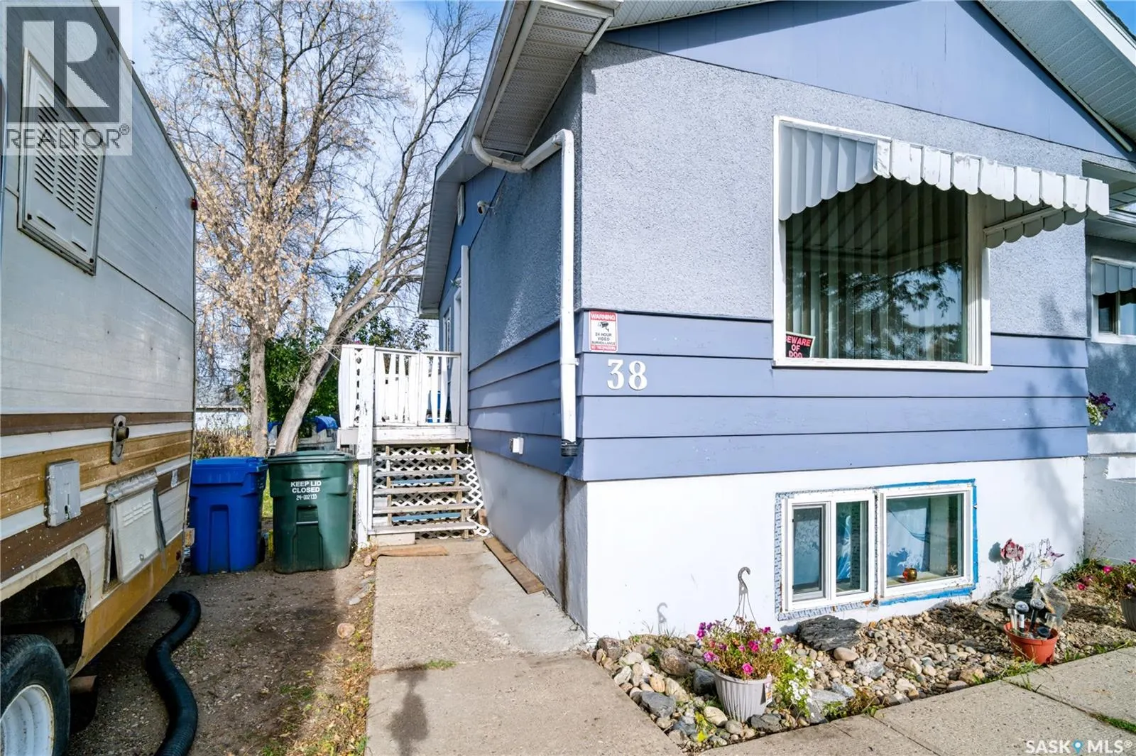 38 30th STREET E