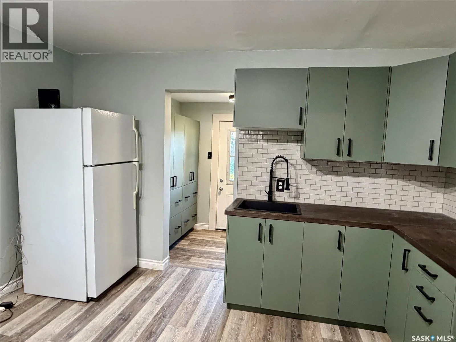 302 3rd STREET