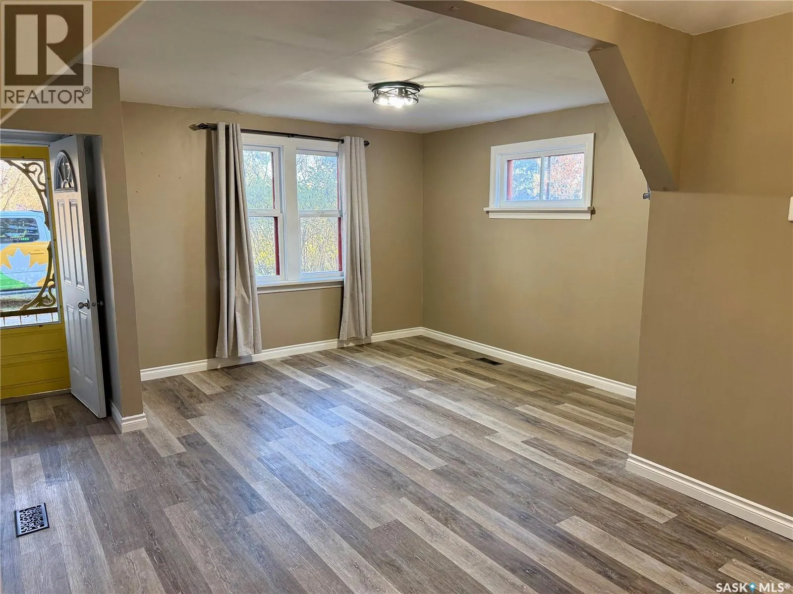 302 3rd STREET