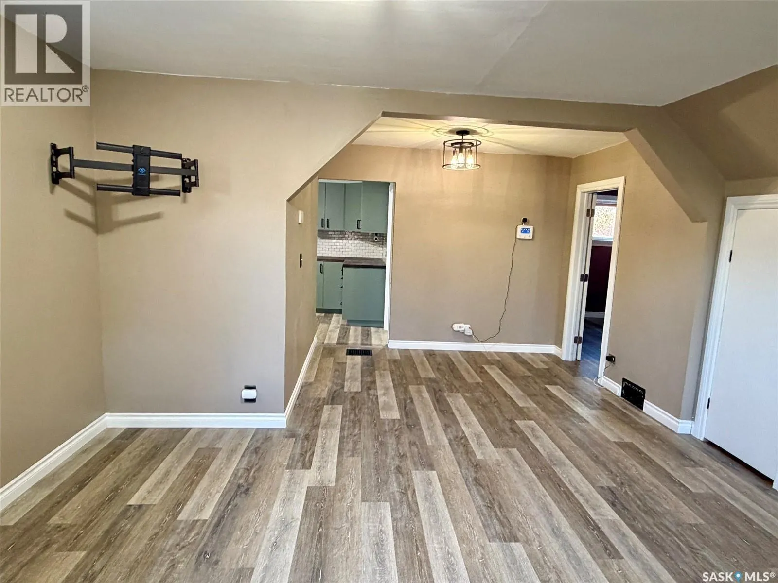 302 3rd STREET