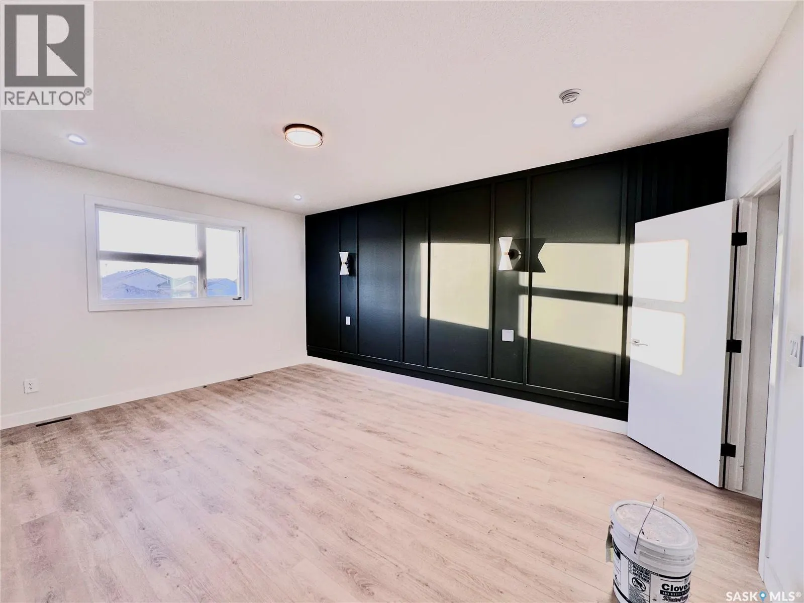 843 Nightingale ROAD