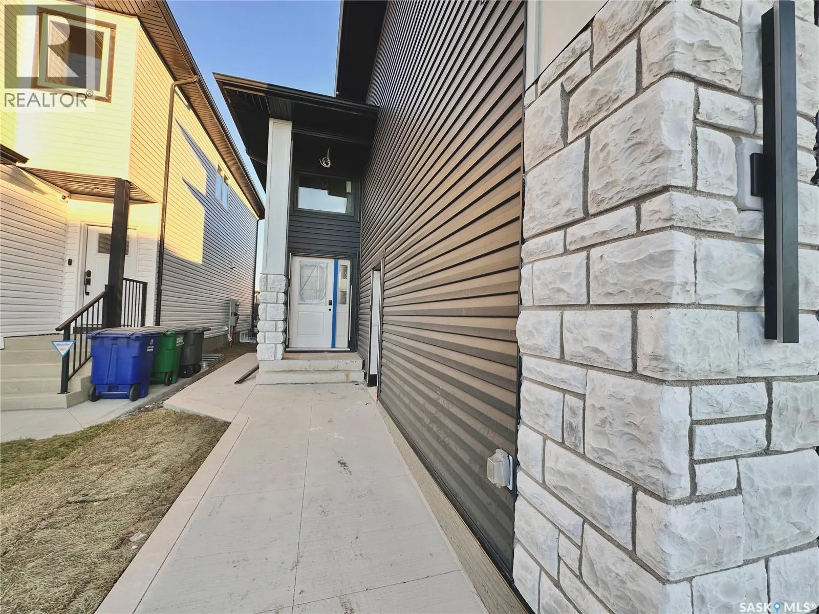 843 Nightingale ROAD