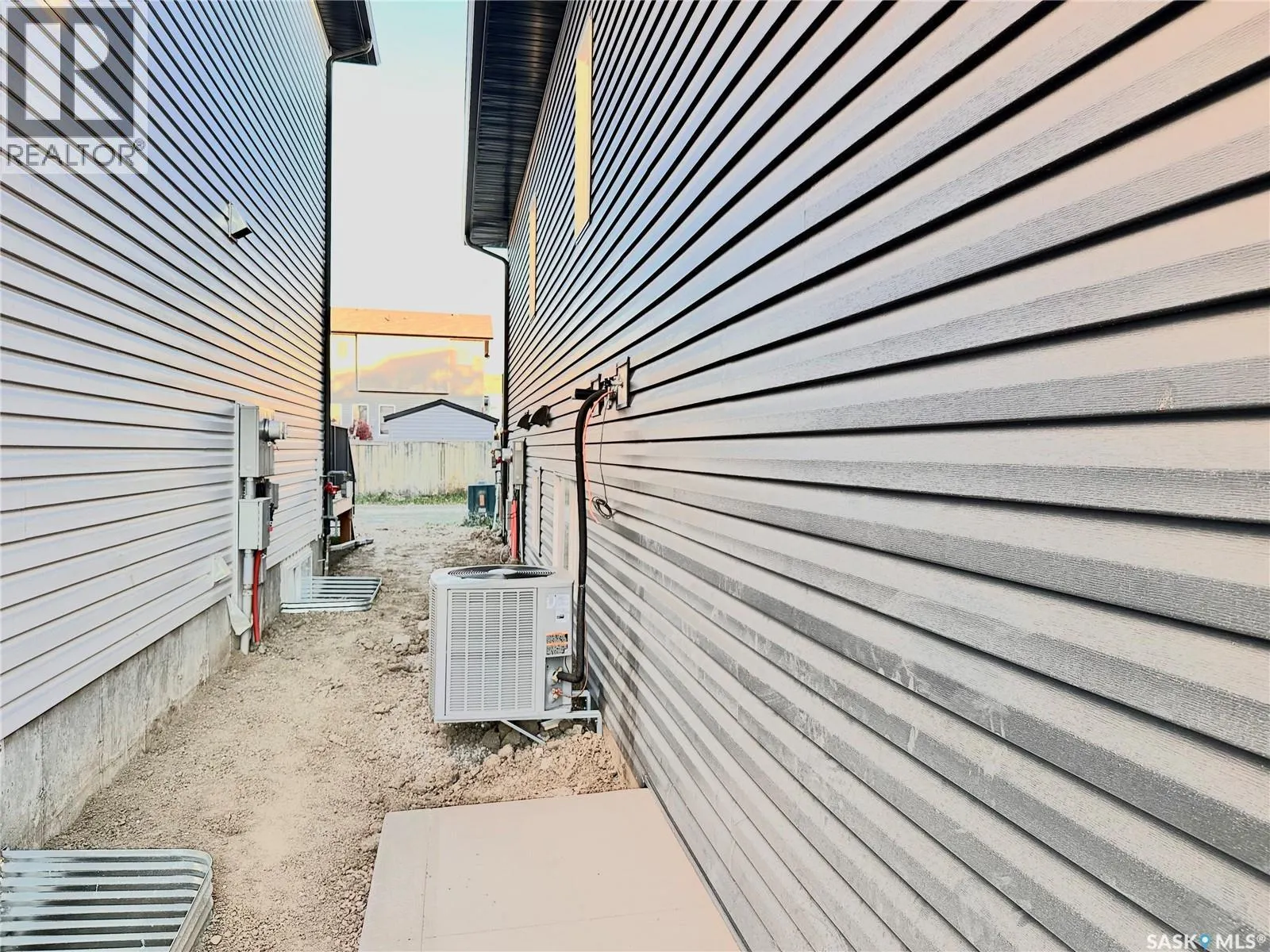 843 Nightingale ROAD