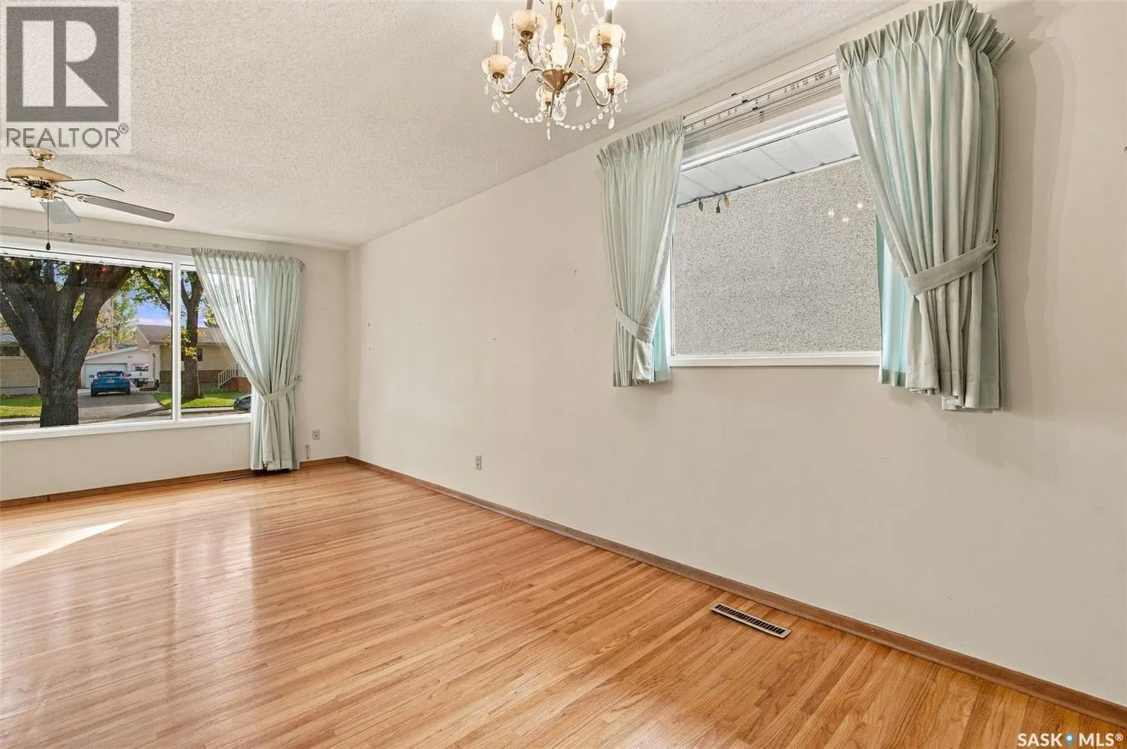 20 YARNTON CRESCENT