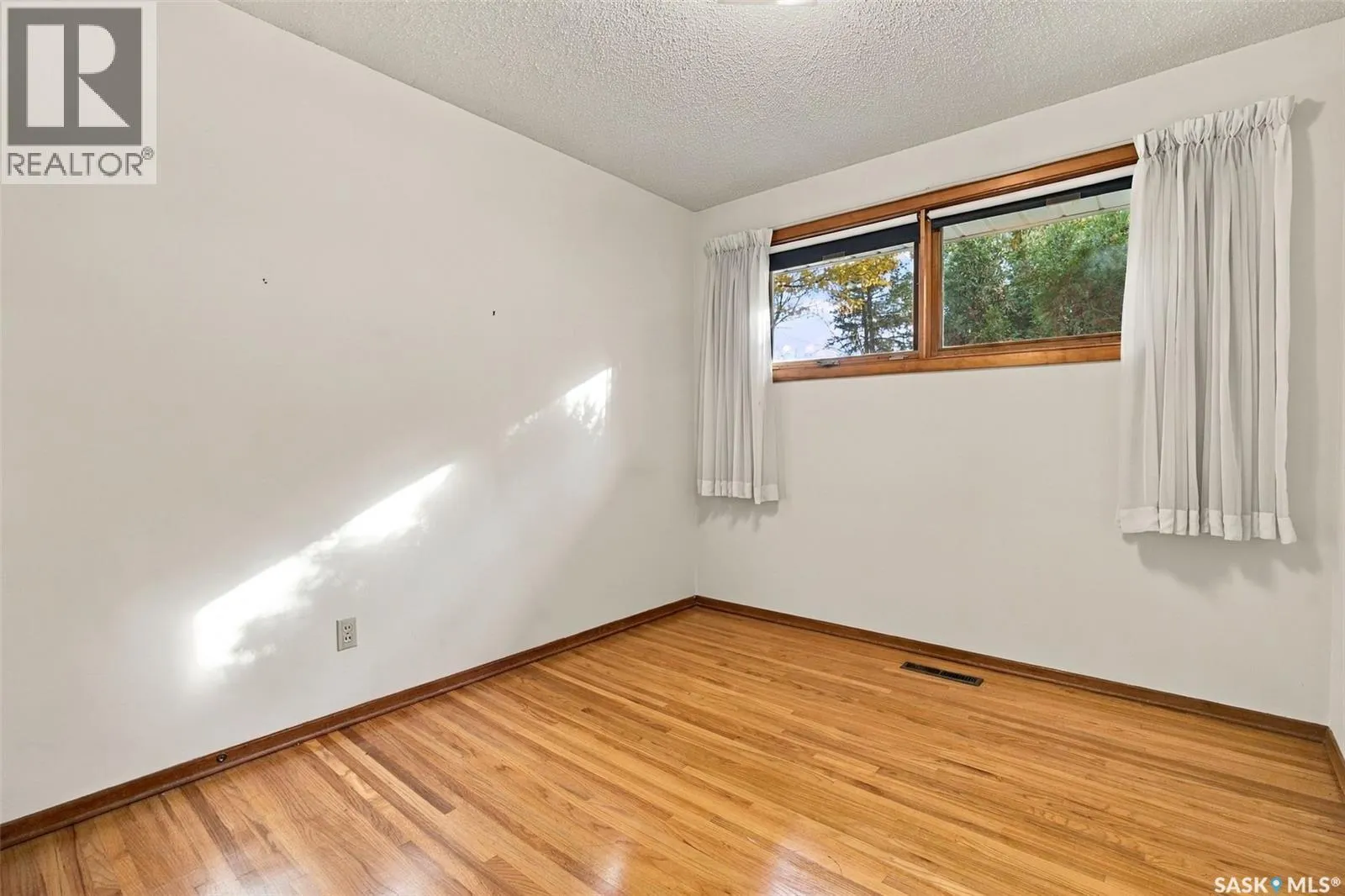 20 YARNTON CRESCENT