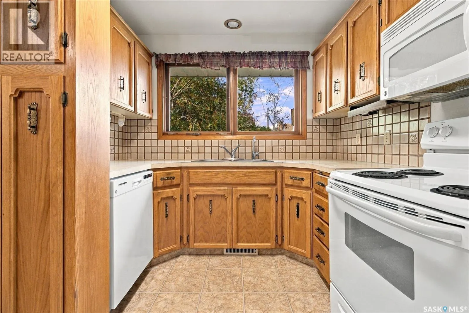 20 YARNTON CRESCENT