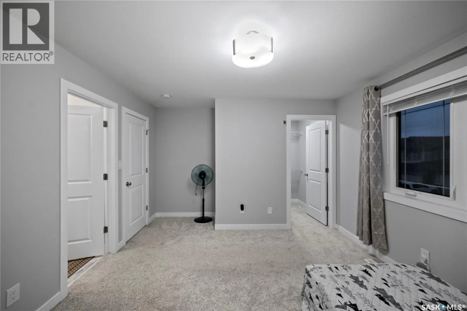 5612 Gilbert CRESCENT