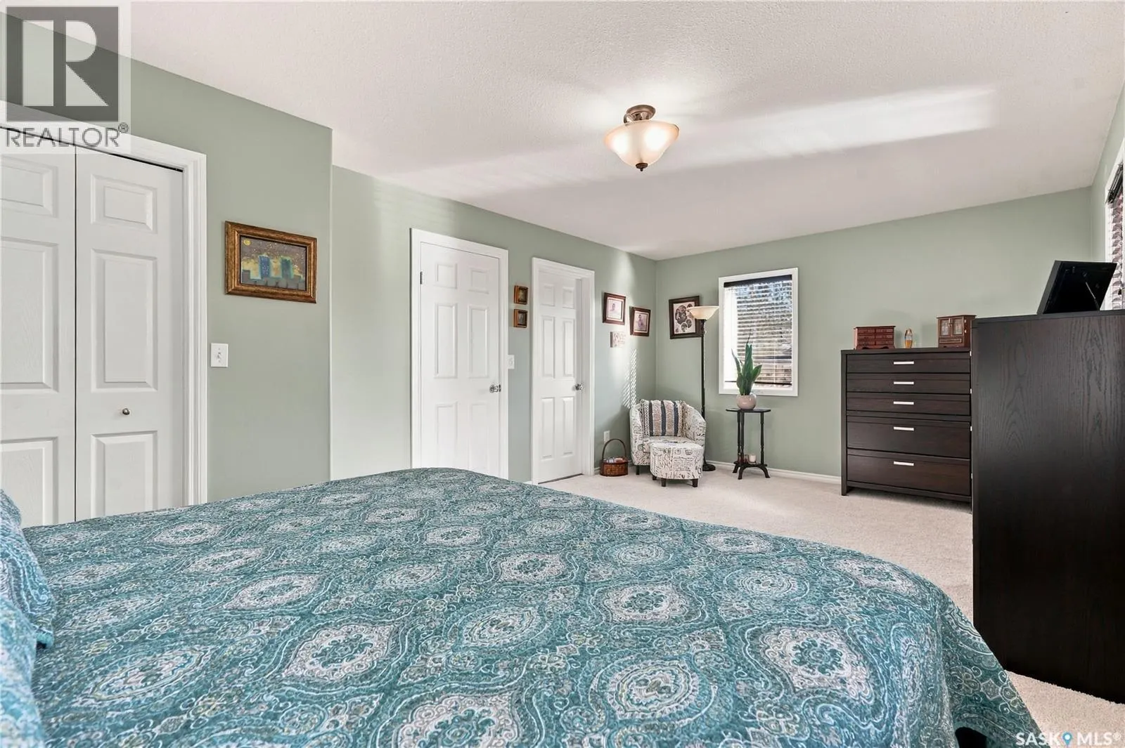 1 127 Banyan CRESCENT