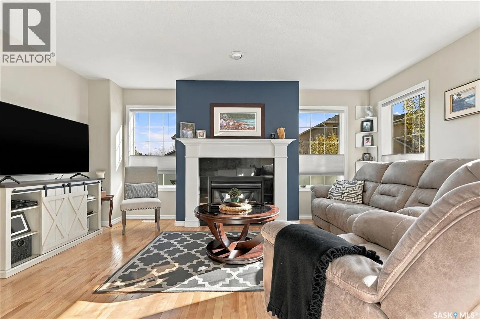 1 127 Banyan CRESCENT