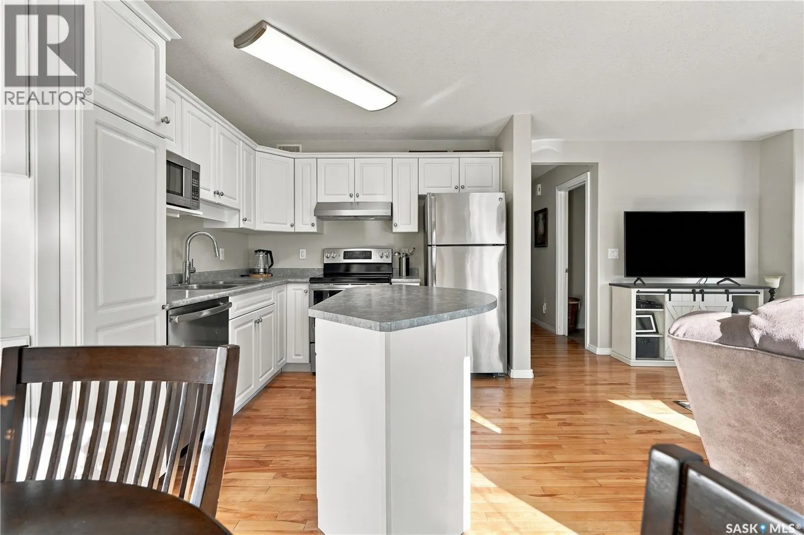 1 127 Banyan CRESCENT