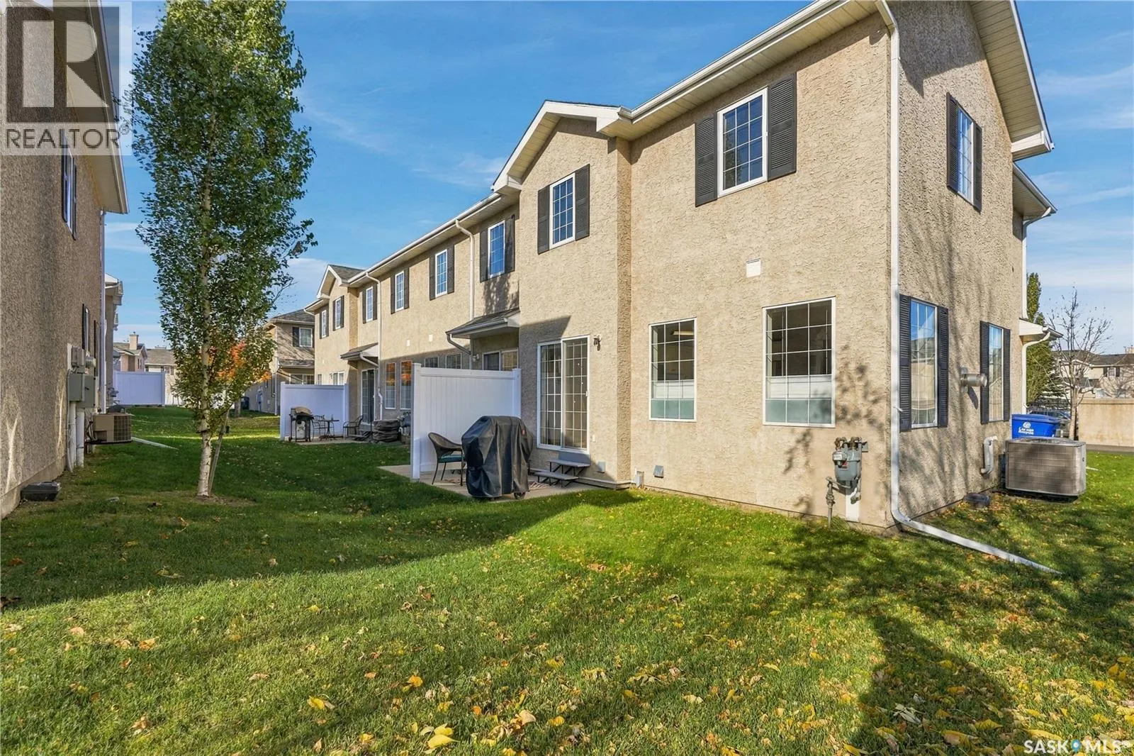 1 127 Banyan CRESCENT