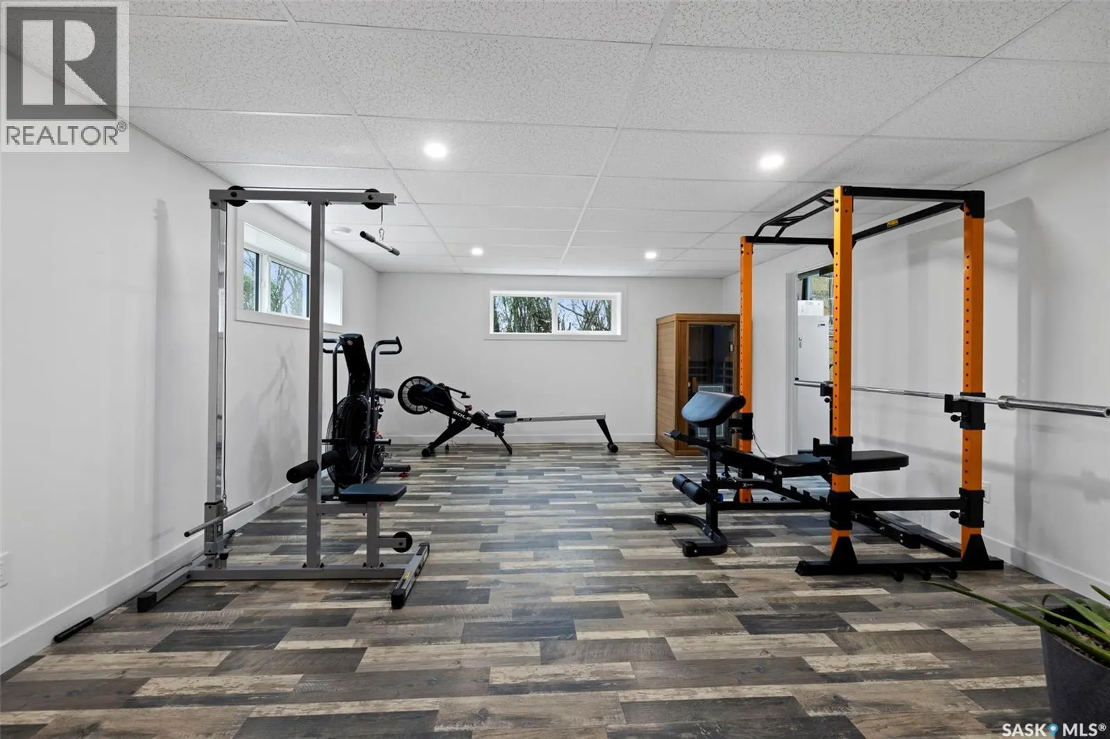 502 Daniel AVENUE