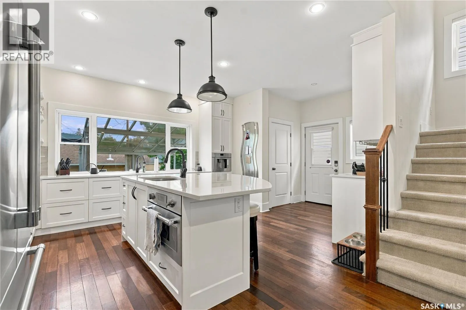 1107 9th STREET E