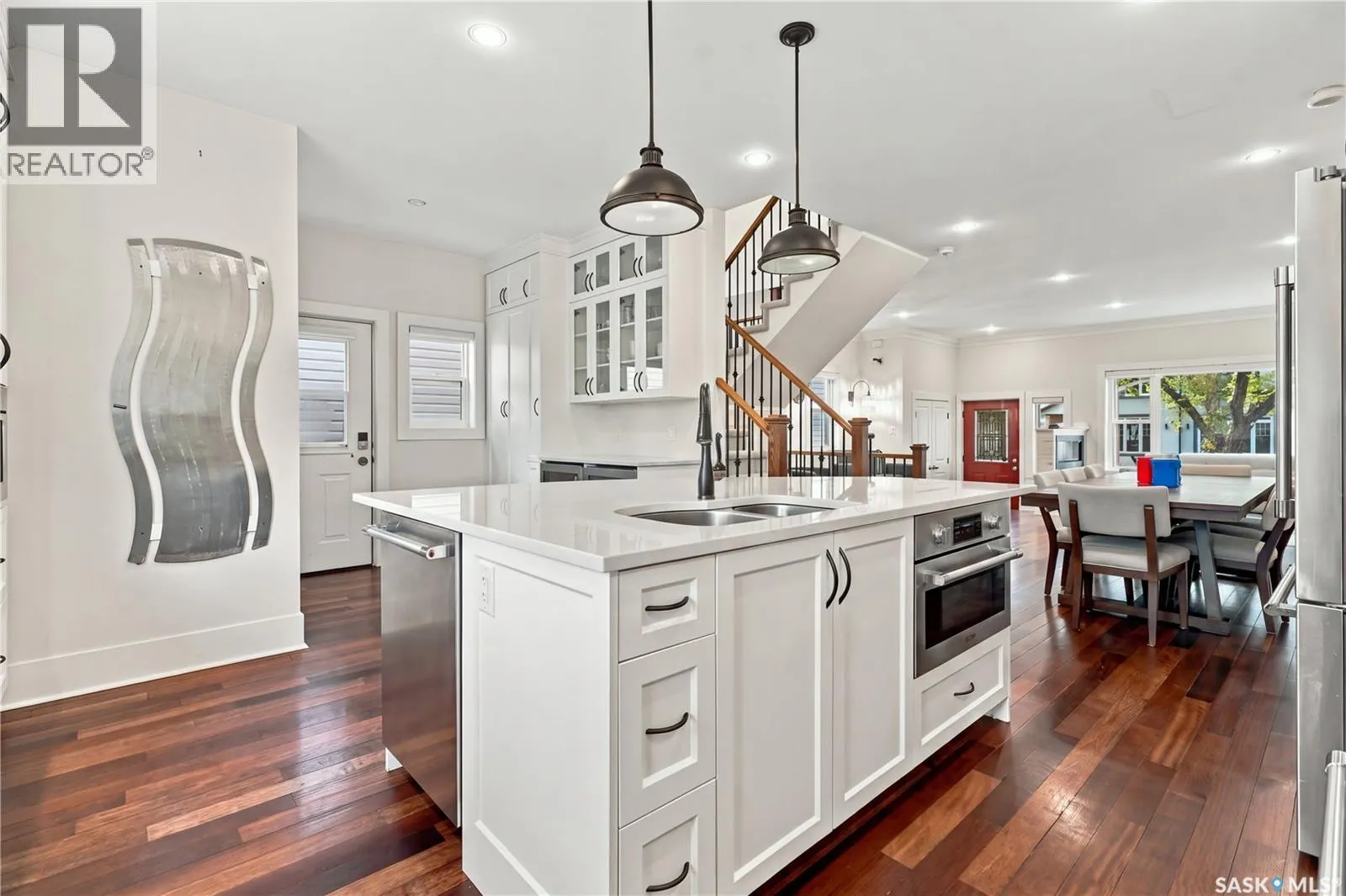 1107 9th STREET E