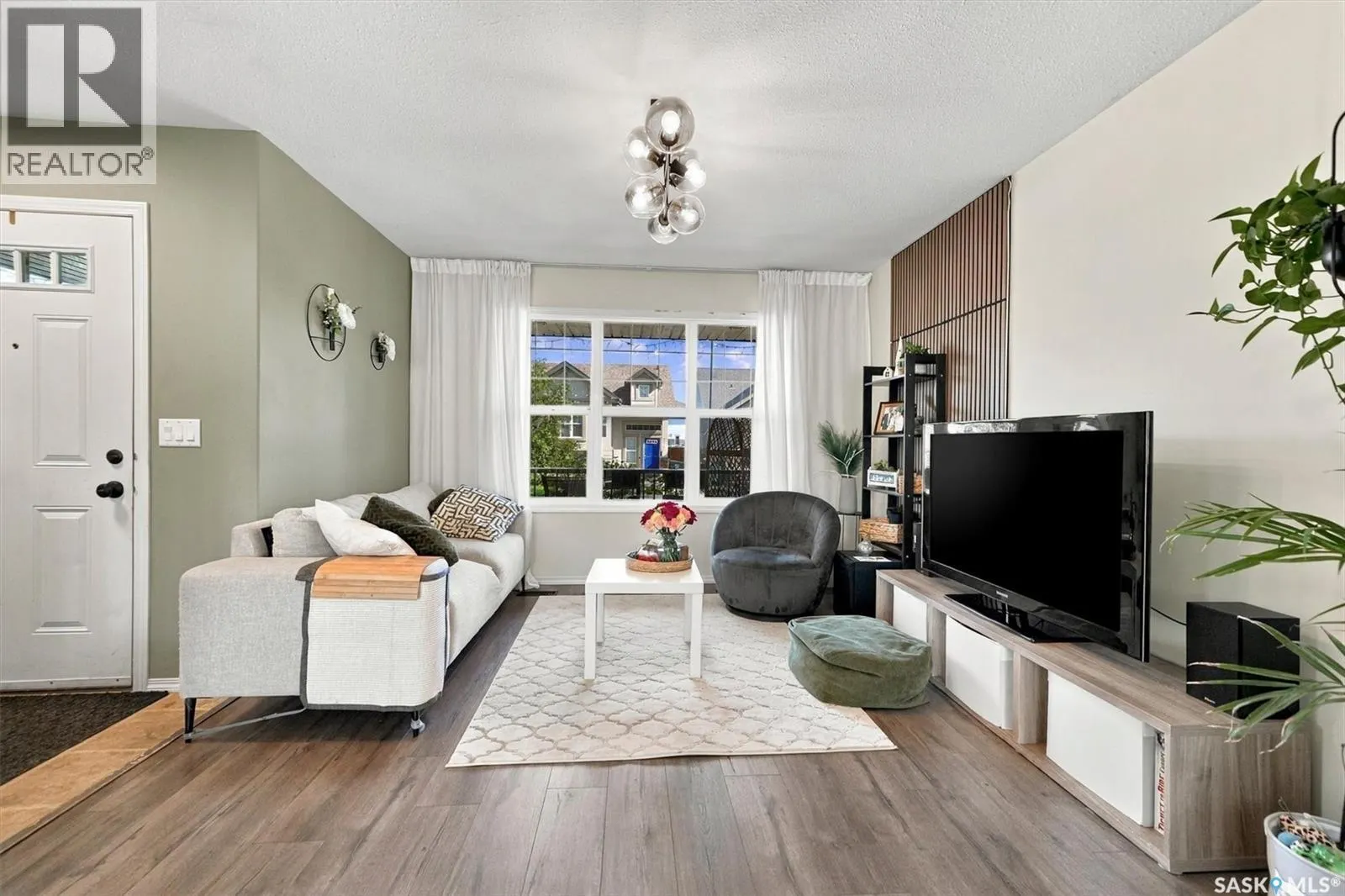 215 Coad MANOR