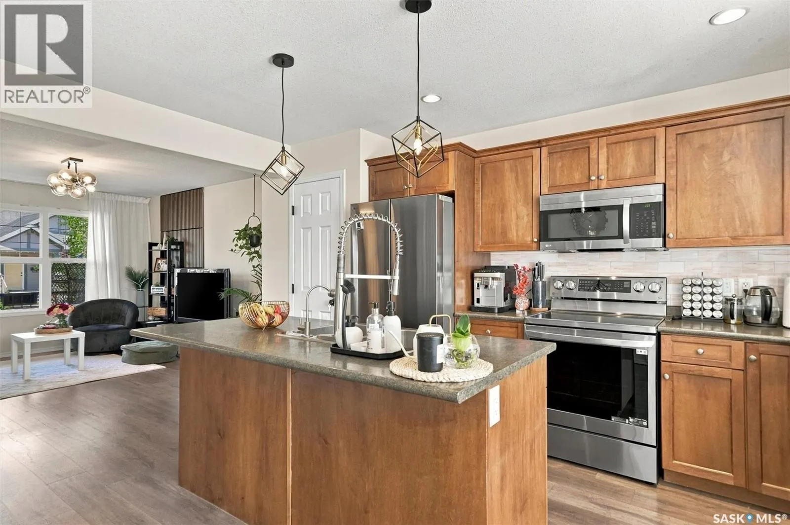 215 Coad MANOR