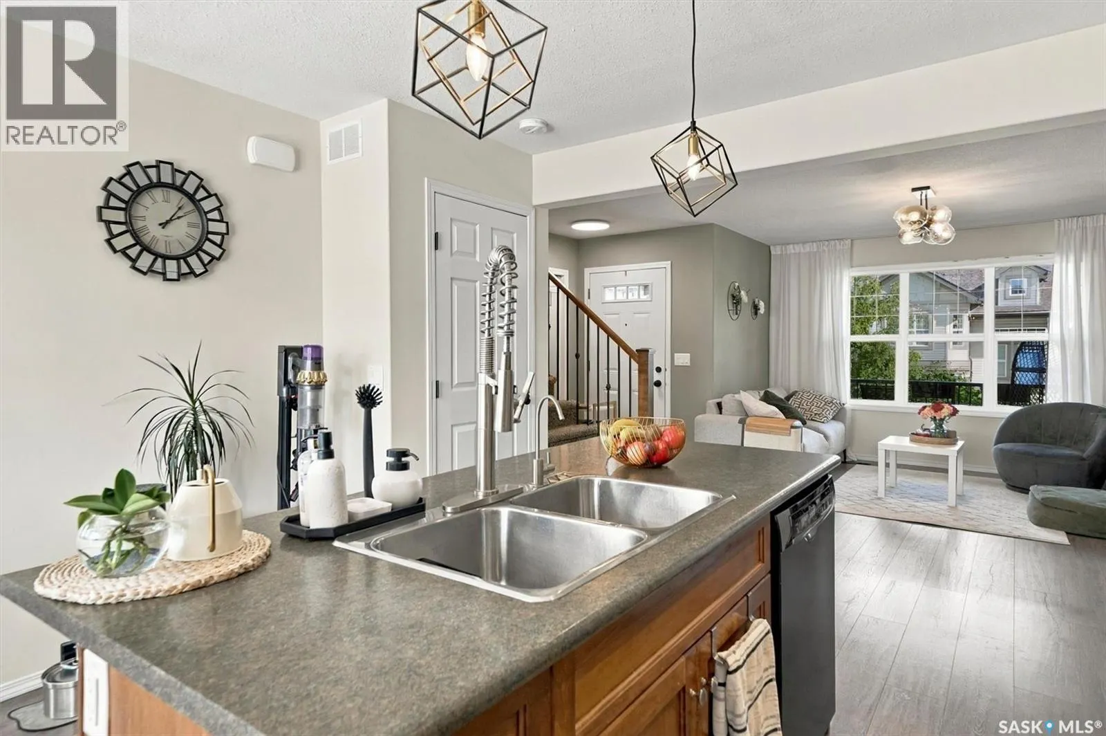 215 Coad MANOR