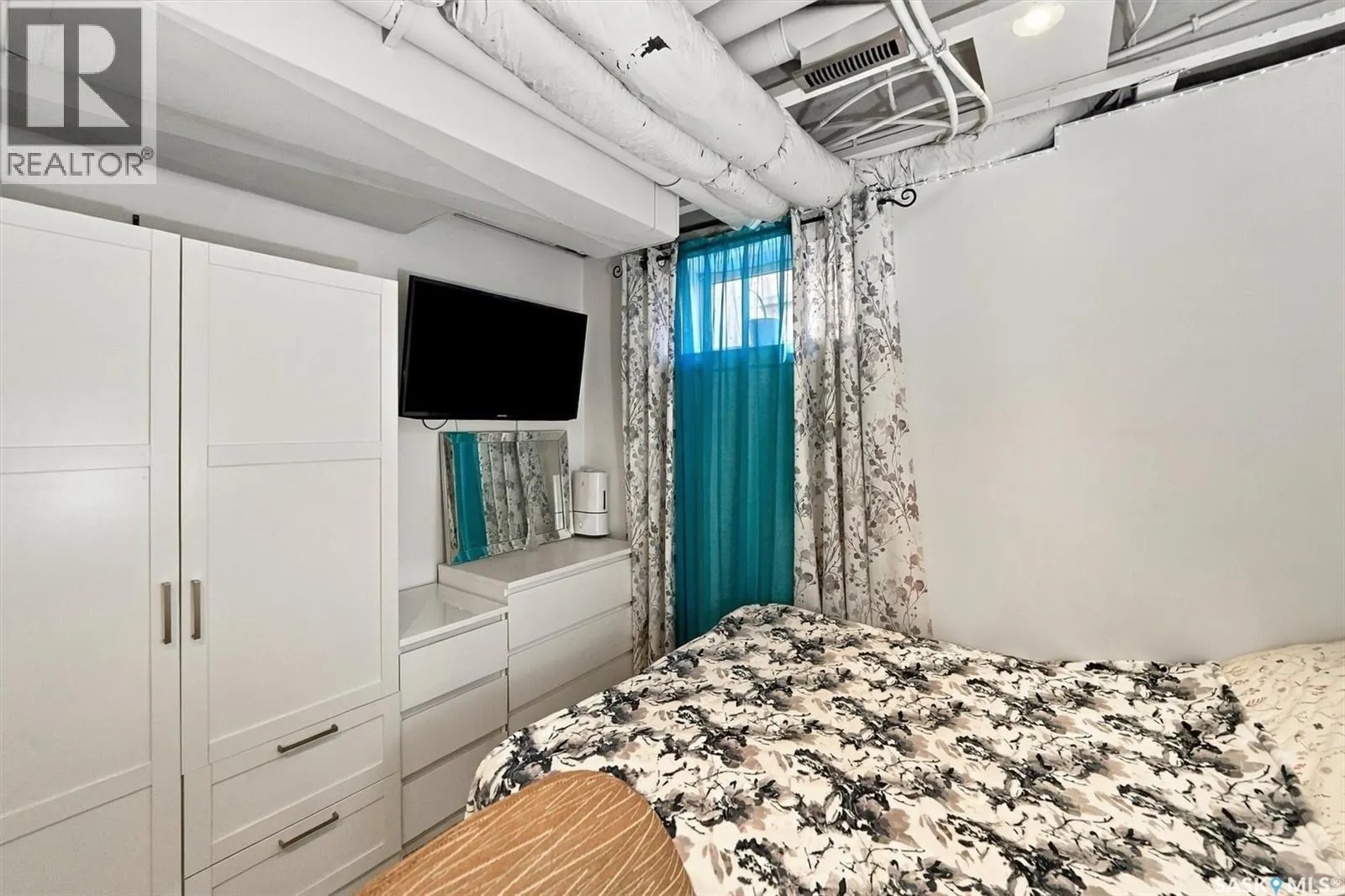 215 Coad MANOR