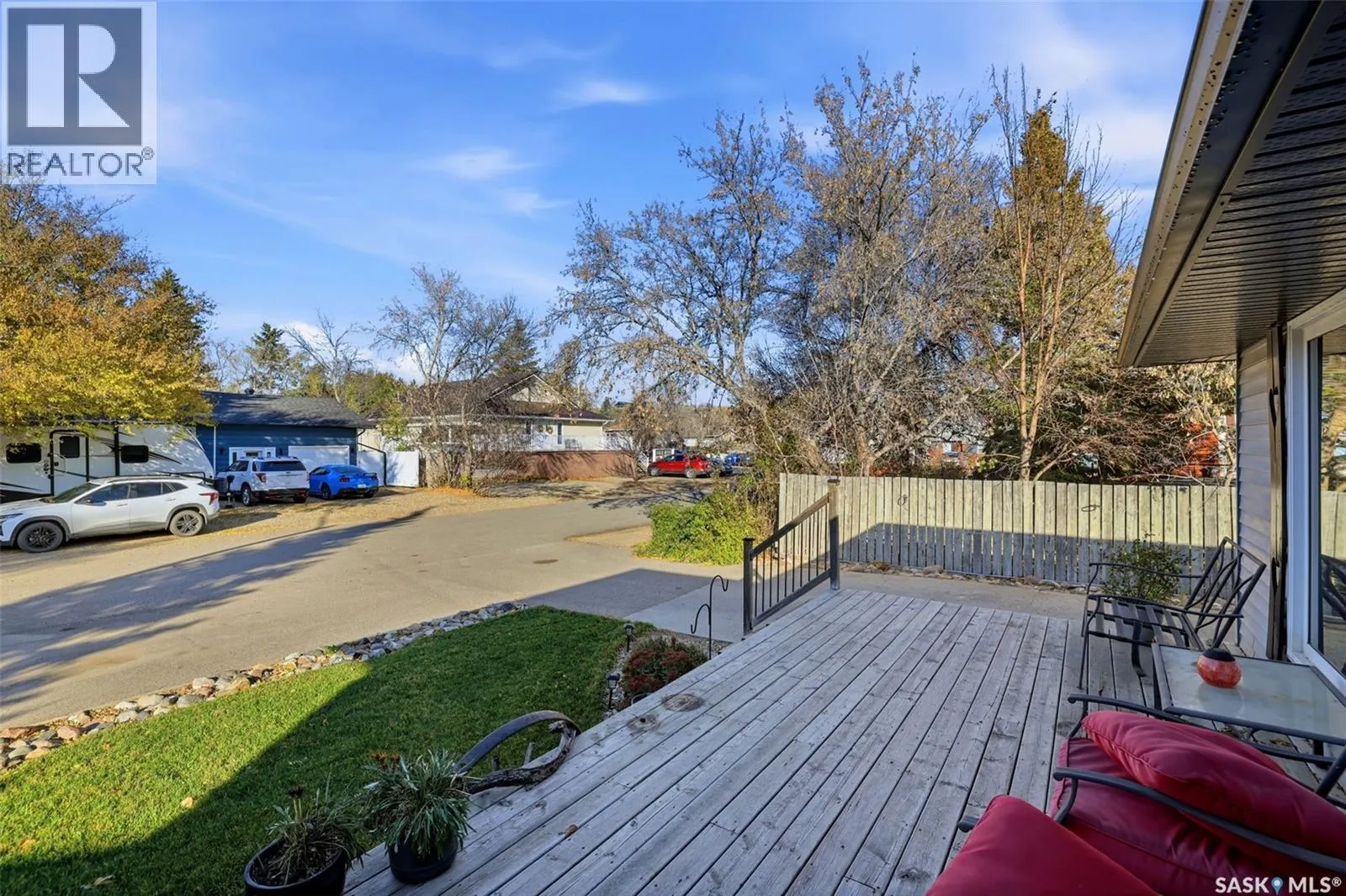 25 Short STREET