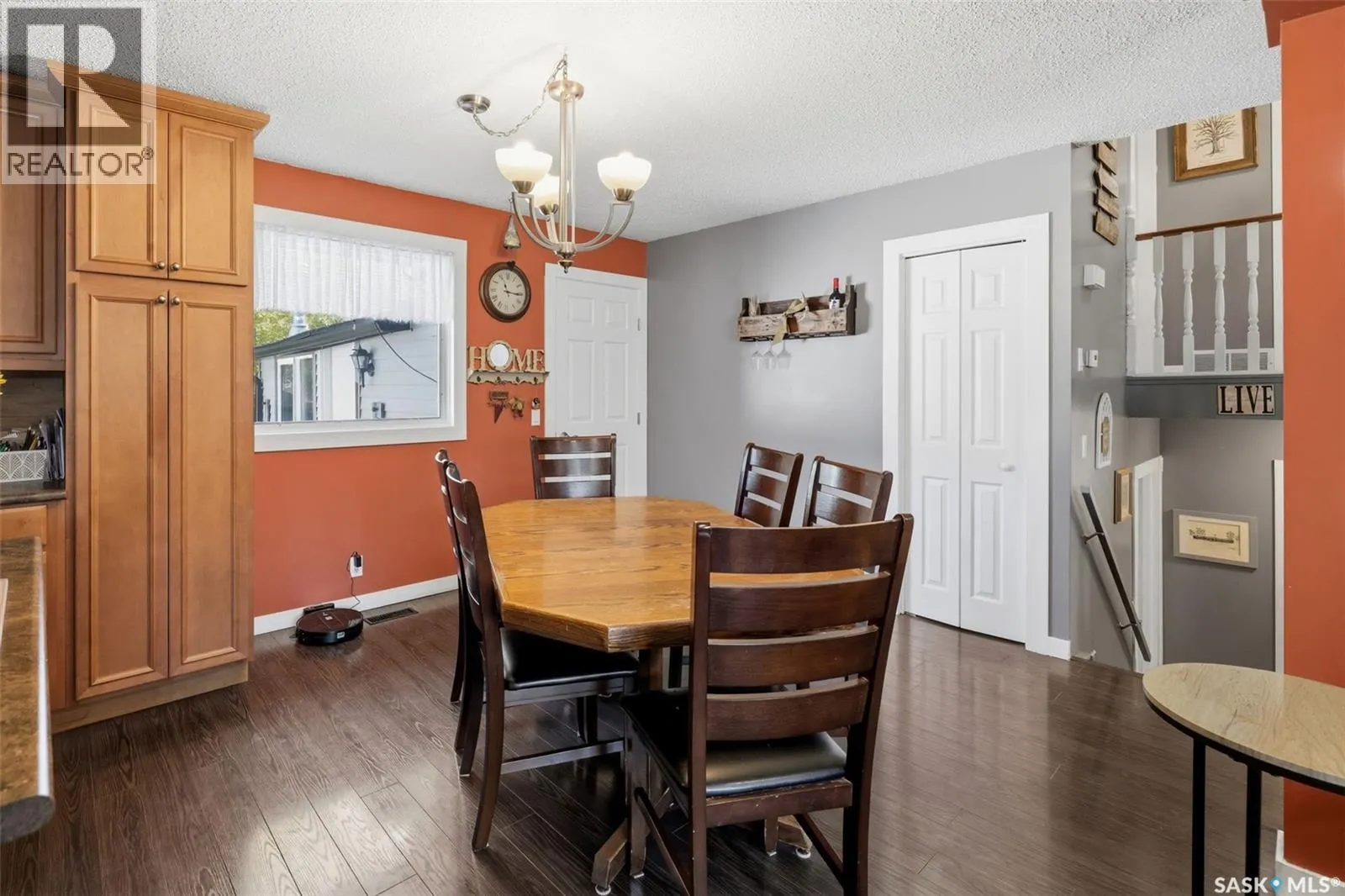 25 Short STREET